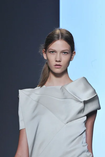 Look 48